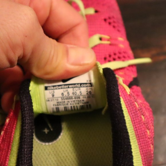 Nike shoes - Picture 4 of 4